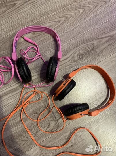 Розовые наушники Benetton