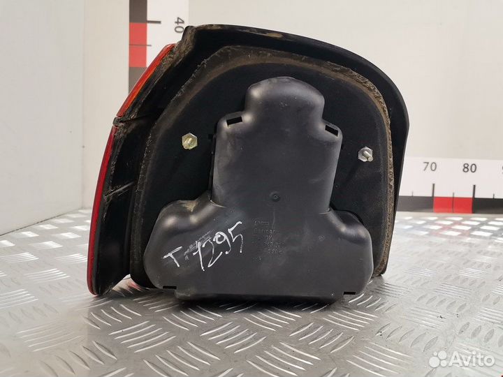 Фонарь задний для Volkswagen Golf 3 1H6945112A