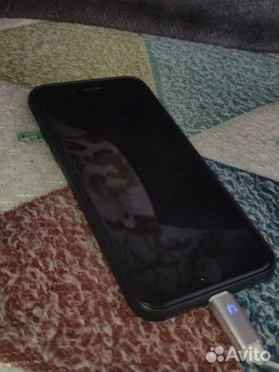 iPhone 8, 64 ГБ