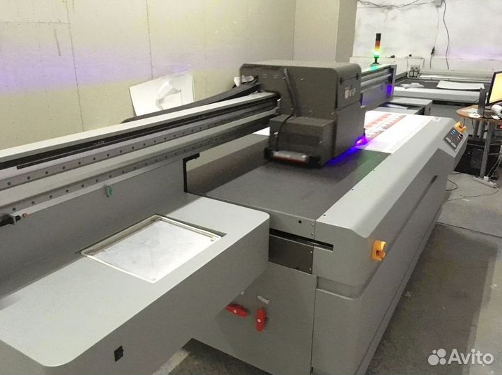 Планшетный уф принтер. Арт 7693