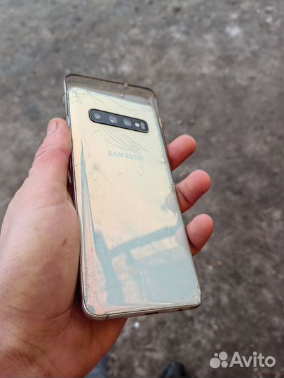 Samsung Galaxy S10, 8/128 ГБ