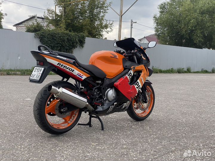 Honda cbr 600f4