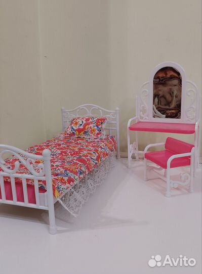 Барби аксесуары, одежка, мебель, миниатюра