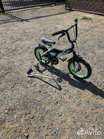 Велосипед с ручкой, колеса 14 дюймов