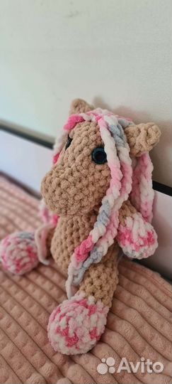 Вязаная пони