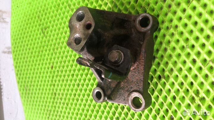 Кронштейн кпп левый Kia Rio