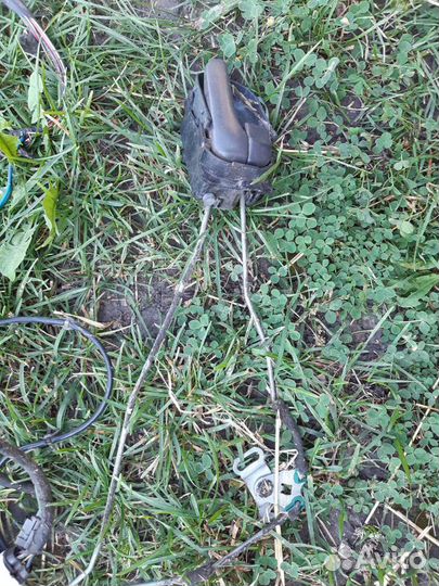 Продам замок правой передний двери ниссан примера