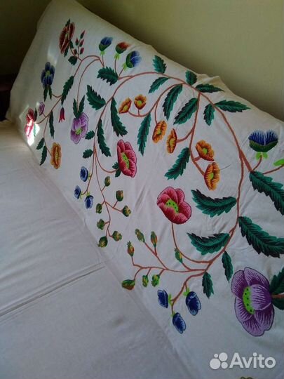 Вышивка ручная работа.большая.гладь.лен