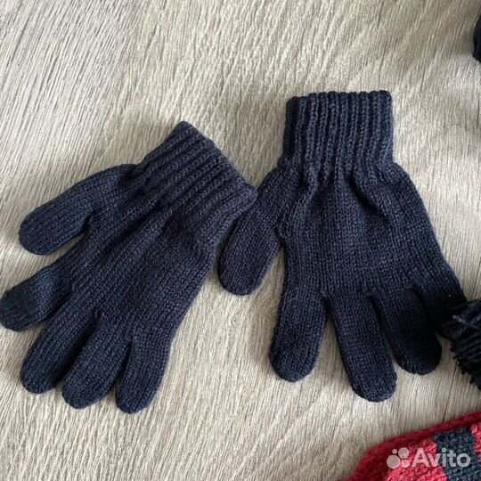 Комплект шарф, шапка и перчатки