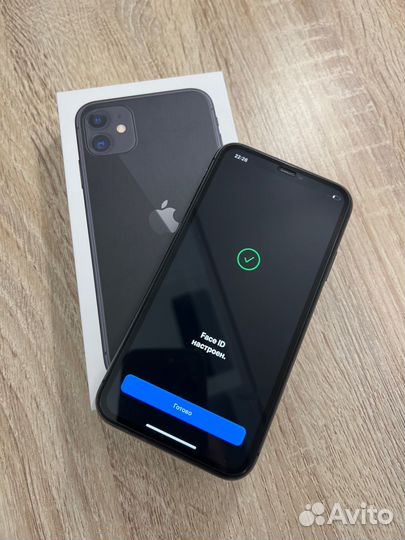 iPhone 11, 64 ГБ