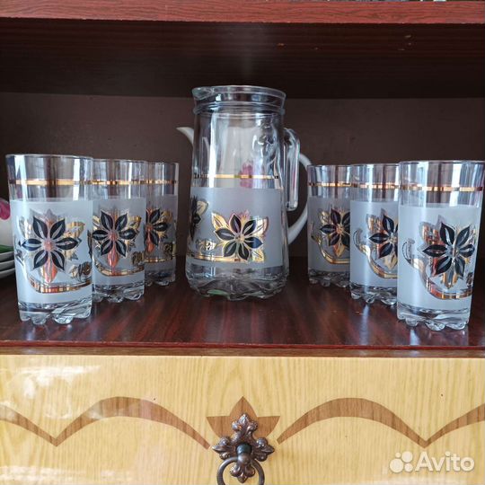 Кувшин с 6 стаканами
