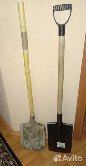 Лопата совковая с черенком