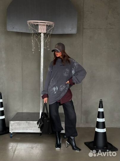 Свитшот Balenciaga оверсайз (унисекс)