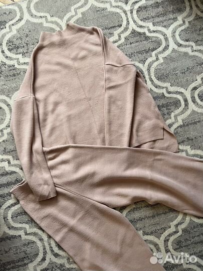 Костюм женский