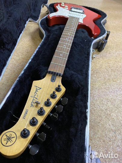 Электрогитара Yamaha PAC604W