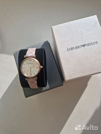 Часы наручные женские