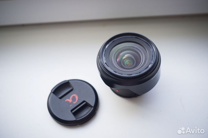 Объектив Sony 20mm f/2.8 (SAL)