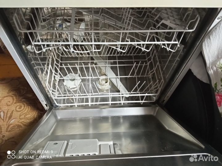 Продам посуду моечную машинку