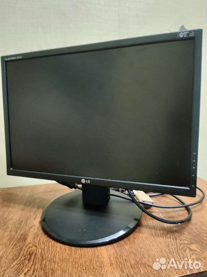 Монитор LG flatron