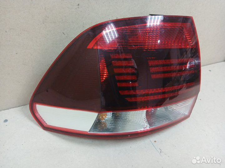 Фонарь задний левый Volkswagen Polo sedan