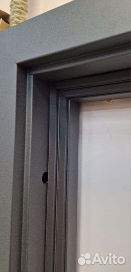 Входная дверь 