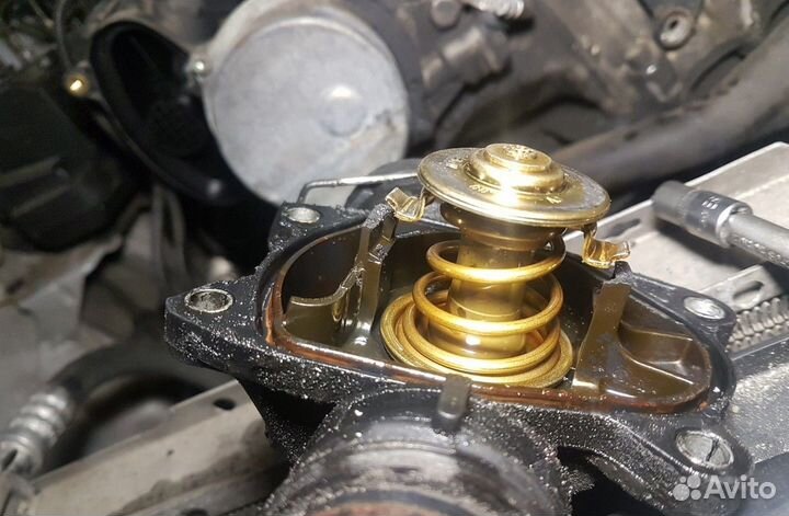 Замена термостата LR Discovery 2013-2016