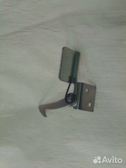 Крюк капота УАЗ Патриот