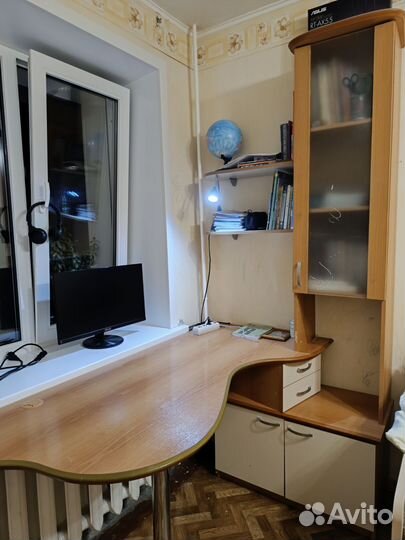 Встраиваемый письменный, компьютерный стол