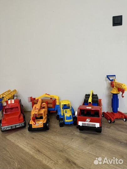 Детские игрушки машины