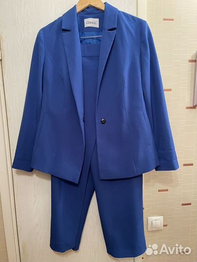 Костюм брючный дизайн Glance вискоза, RUS 50