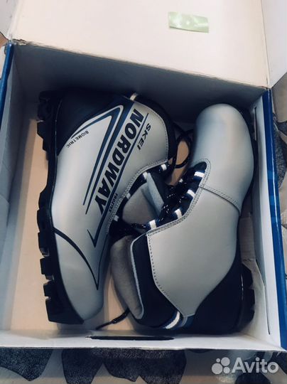 Лыжи беговые с креплением,ботинки и палки