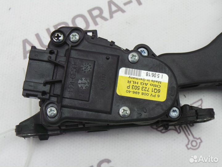 Педаль газа Amarok 2010