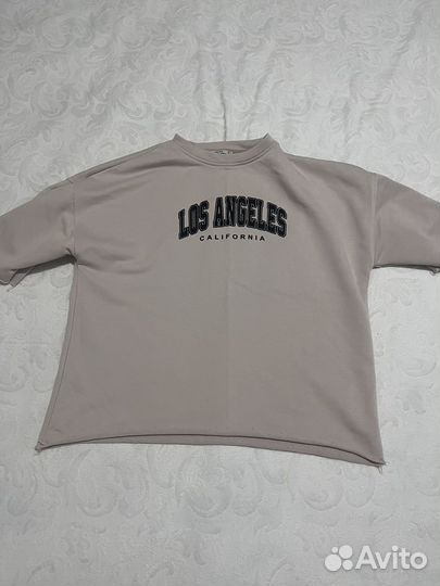 Спортивный бежевый костюм