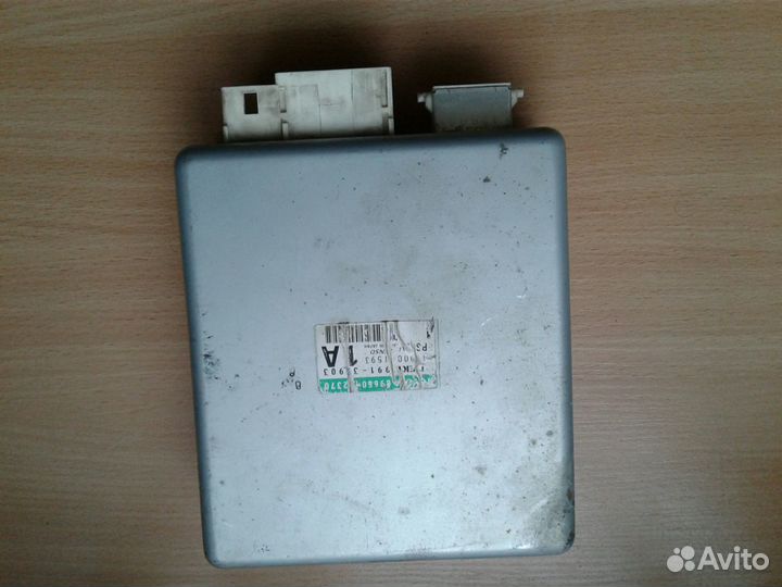 Блок управления рулевой рейкой Toyota 99132903