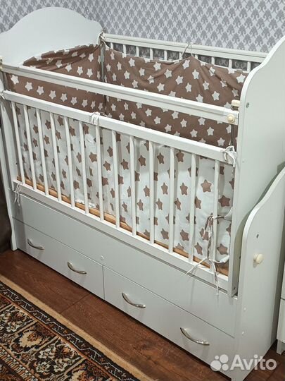 Детская кроватка трансформер с маятником