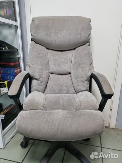 Компьютерное офисное кресло