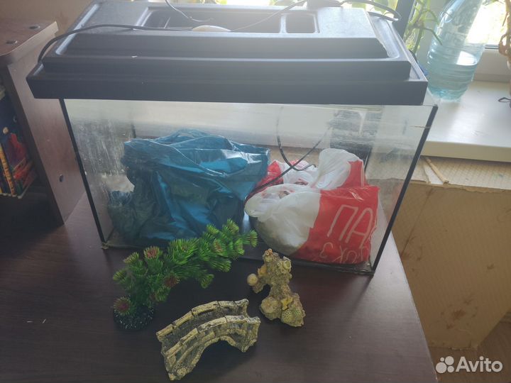 Декор и камни для аквариума