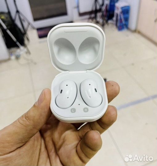 Беспроводные наушники samsung buds live pro