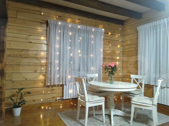 Дом 230 м² на участке 10 сот.