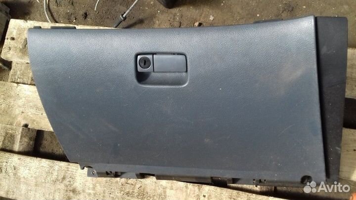 Бардачок Nissan Primera P12 2002-2007