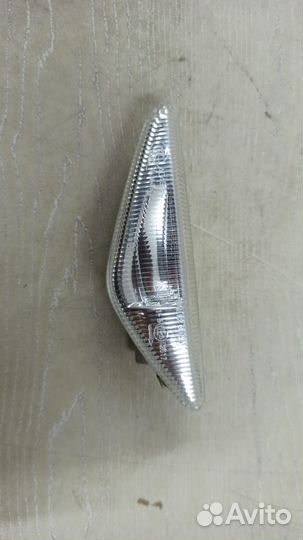 Повторитель поворотника правый BMW X6 E71