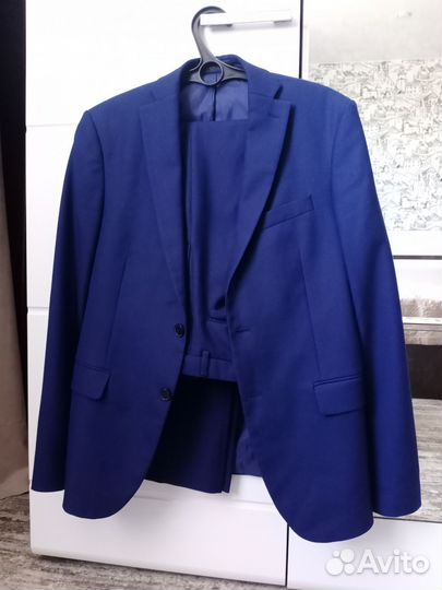 Мужской деловой костюм