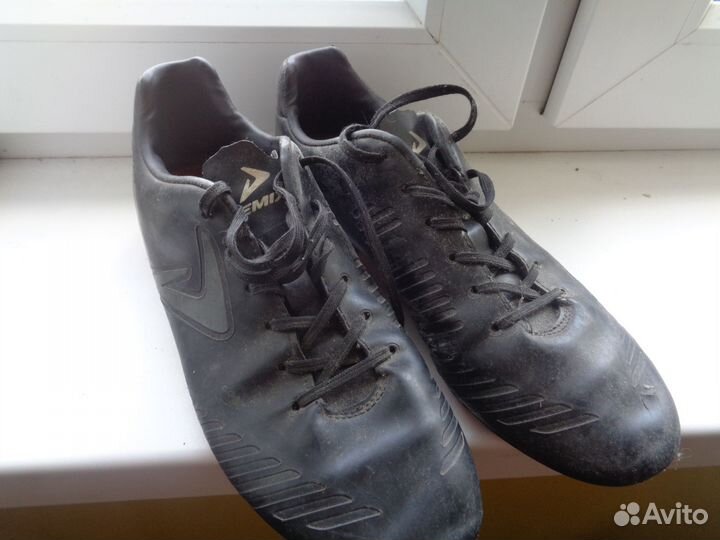 Спортивные полу бутсы demix для футбола