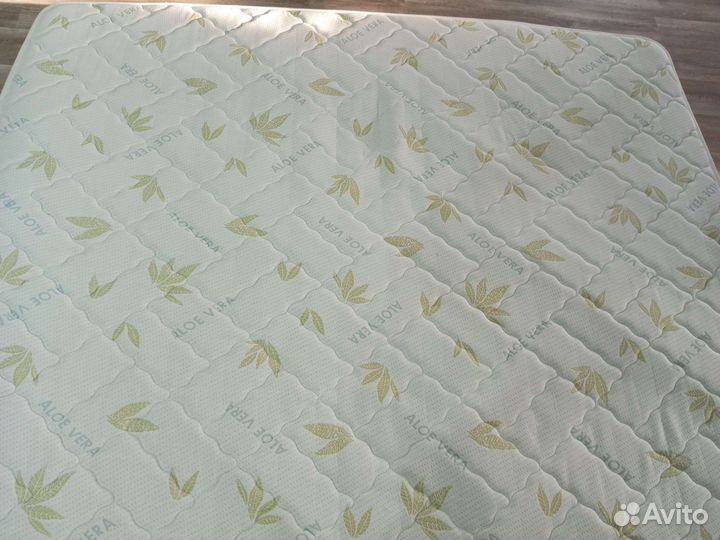 Матрас 180 на 200 бу