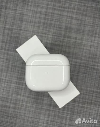 Кейс для AirPods 3 (А2566) оригинал, Б/У