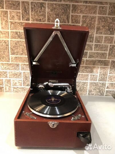 Патефон Columbia 241