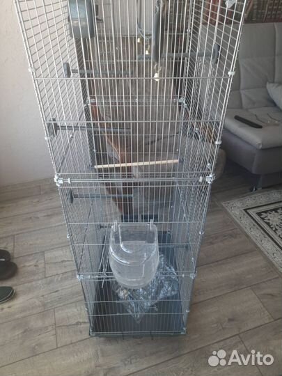 Клетка большая практически новая