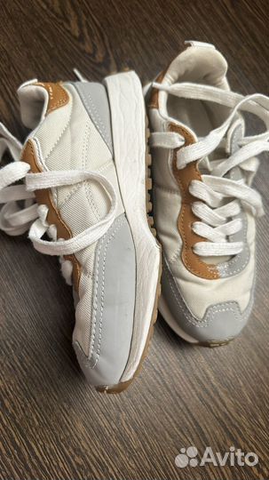 Кроссовки zara 32