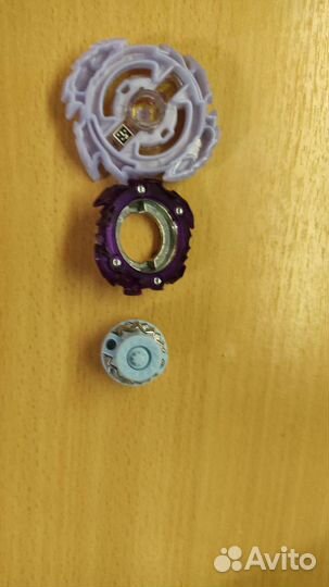 Продажа 4 Bey blade burst