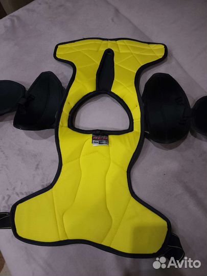 Нагрудник хоккейный sr s